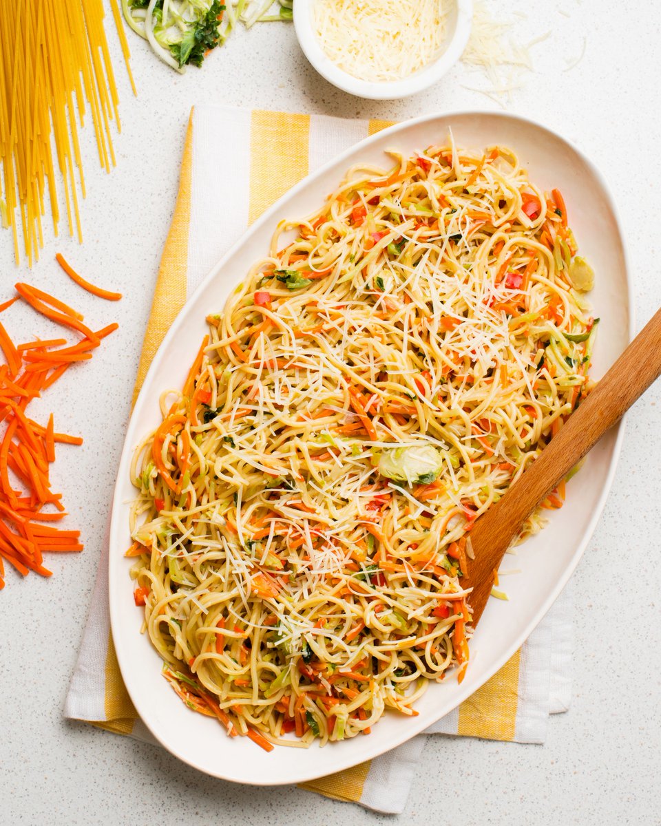 kuzminaagneta's tweet photo. #recipe Confetti Spaghetti - #recipes from The Kitchn. #foodpics https://t.co/gEIitp7Qaa https://t.co/nLLNrmI0PX