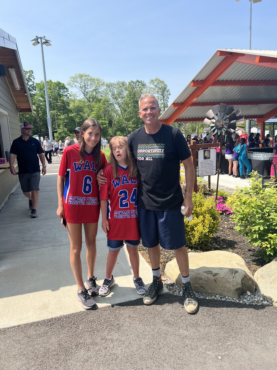 WallAthletics's tweet photo. THANK YOU Mr. Kane for this incredible opportunity for our kids. TRFOD is spectacular!! Thank you Coach Musolf &amp; Wall PS family that did so much to make this day happen. #WallTogether #BestDay 👏🏽🙌🏽💙❤️ @WallTwpSchools https://t.co/zeHMQfHog5