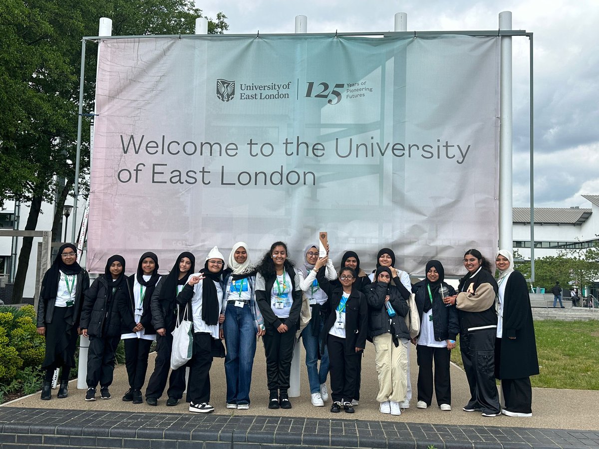 650 big ideas...79 regional finalists… 12 South East regional finalists…6 of which are Plashet’s very own: Hydrobus, POP, Mending Minds, Waste Away, Lunar Night &amp; Plant Pencil. Thank you to <a href="/UEL_news/">Uni of East London</a> and @s4tp_official for hosting us today!