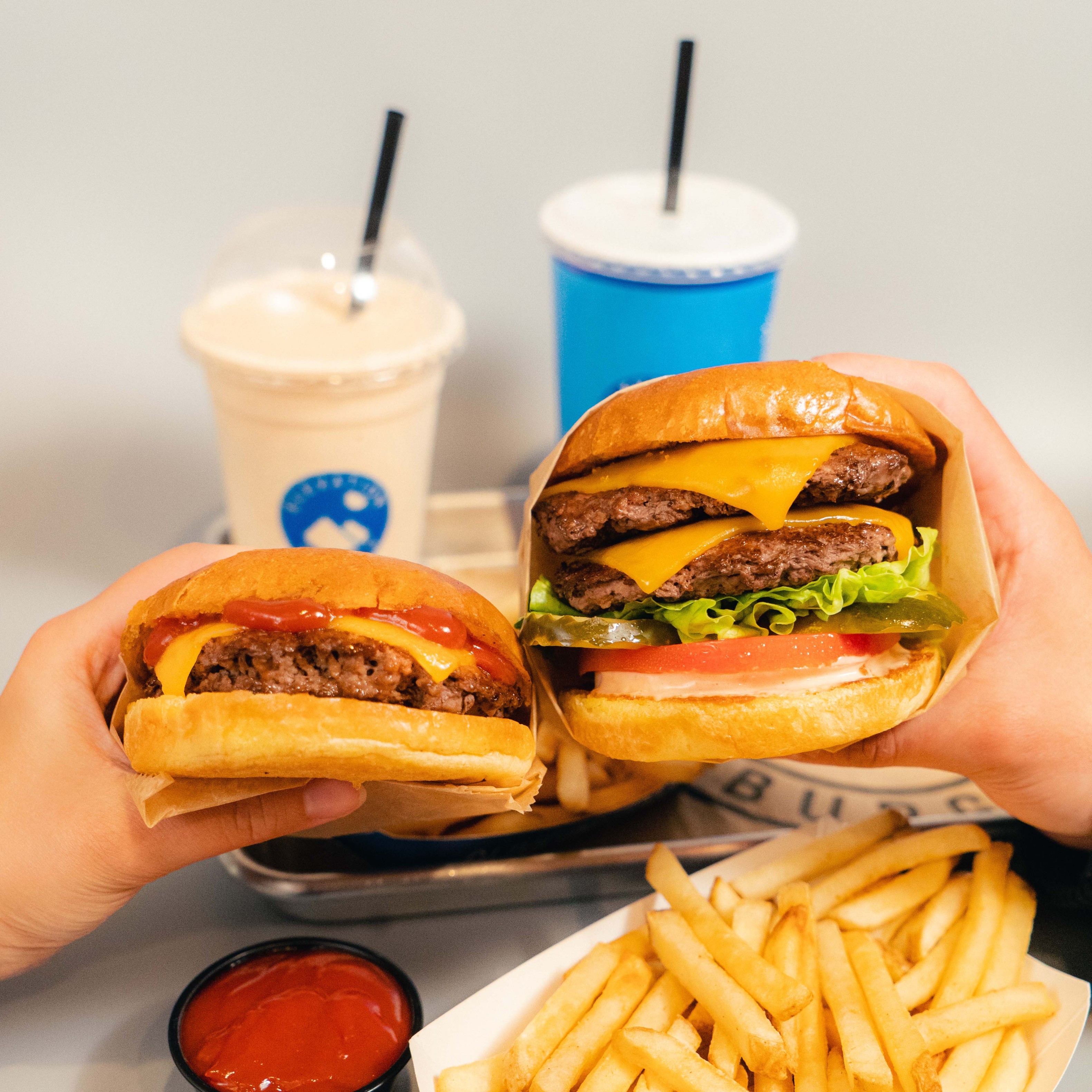 elevation-burger-elevationburger-twitter
