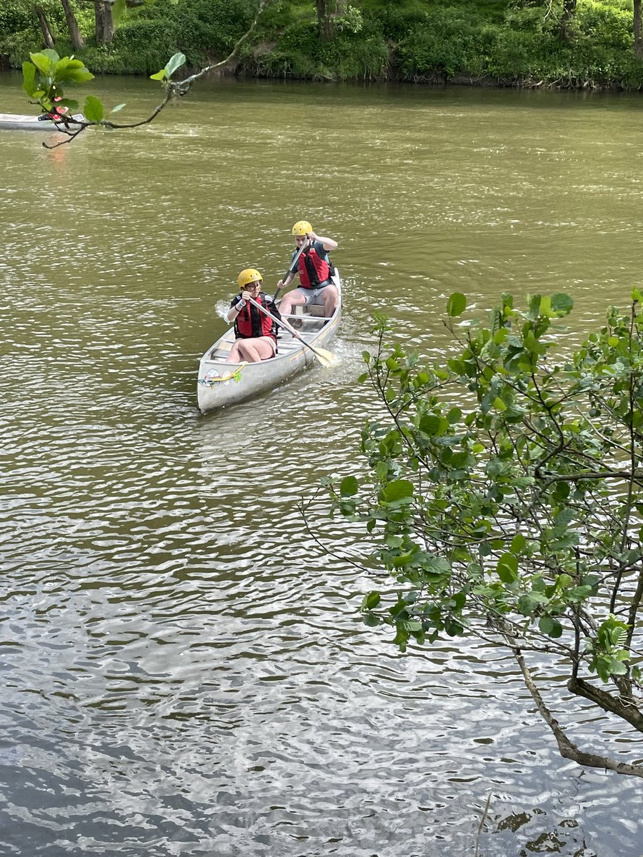 HayleyJCGCK's tweet photo. A good first day of @coleggwent L2 Public Services &amp; Sport  #Crosskeys expedition. Public Services had the chance to pitch tents &amp; Canoeing on the River Wye with @MonmouthCanoe #outdooractivities #education #nature #expeditionskills https://t.co/tSR8f1StmU
