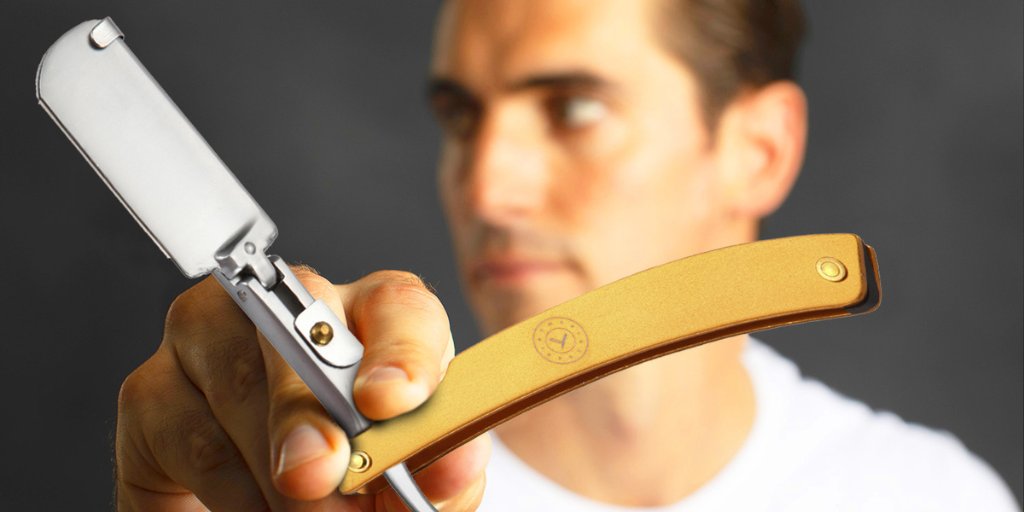 Seeking a hassle-free shaving experience? Look no further than Naked Armor's Lucan Shavette. 💪🔥  

#grownmanshave #nakedarmor #lucanshavette #straightrazor #shavette #wetshave #shavingstyle #shavingexperience #wetshaving #easyshave
