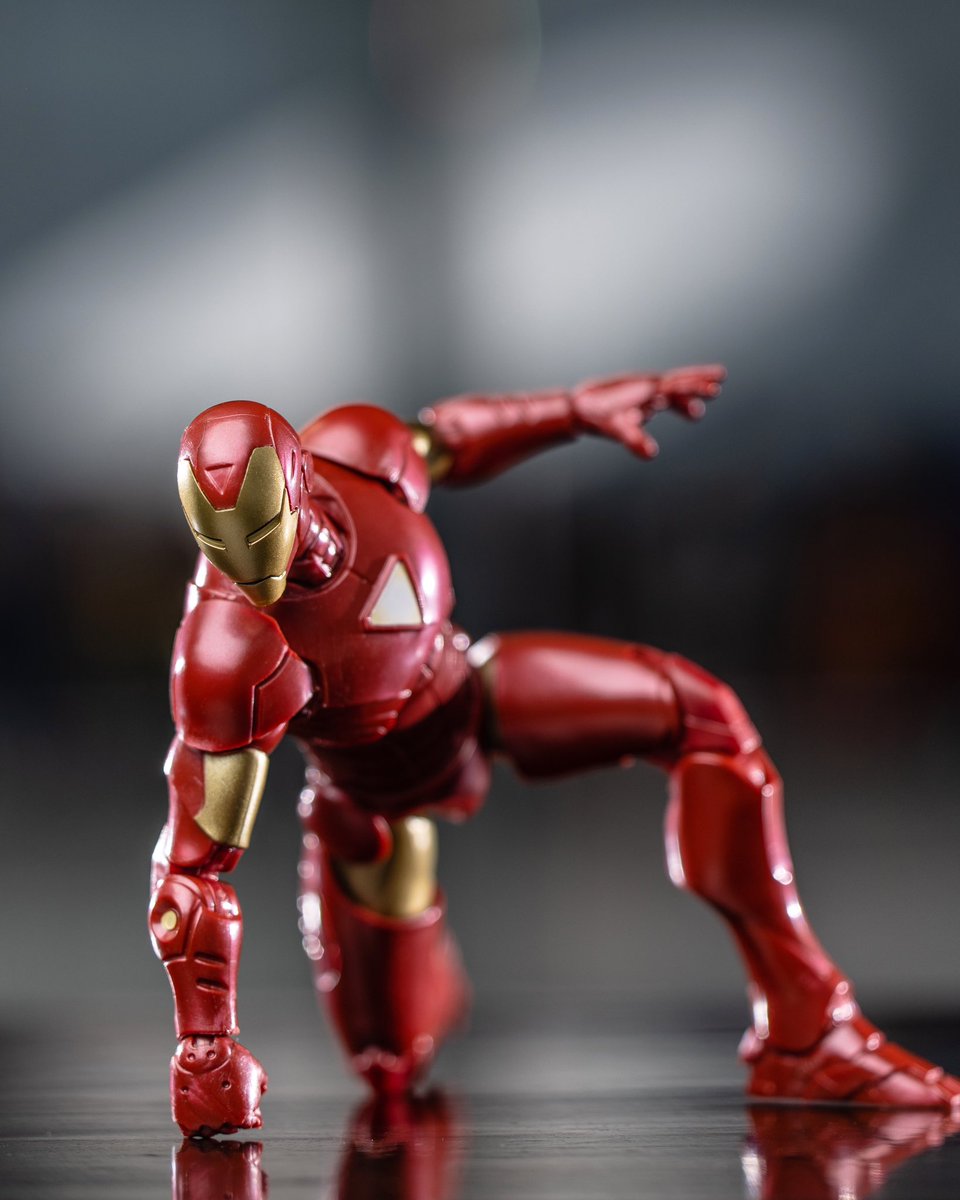 Here is a look at Marvel Legends Iron Man Extremis by @hasbro.

#ironman #ironmanextremis #marvellegends #robgoesmarvel #marvellegendscommunity #marvellegendsfigures #toycommunity #toyark #toyshiz #exclumagazine #instatoys #captainamericacollector #marvel