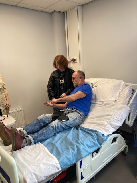 UCSbiosciences's tweet photo. Our brilliant MD5006 students spent the day in our skills suite learning how to conduct a consultation, take a medical history and carry out a cardiac examination 🩺 @UoCMedSchool https://t.co/4i1BLyxaix