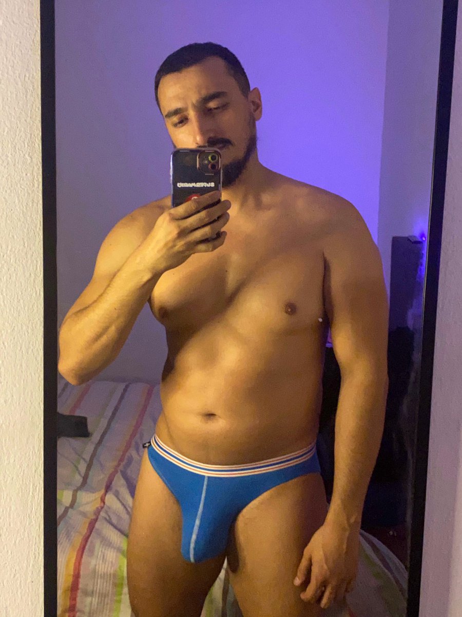 EverestMiguel's tweet photo. 💜✌️🥵 https://t.co/Y66gAkHYPx