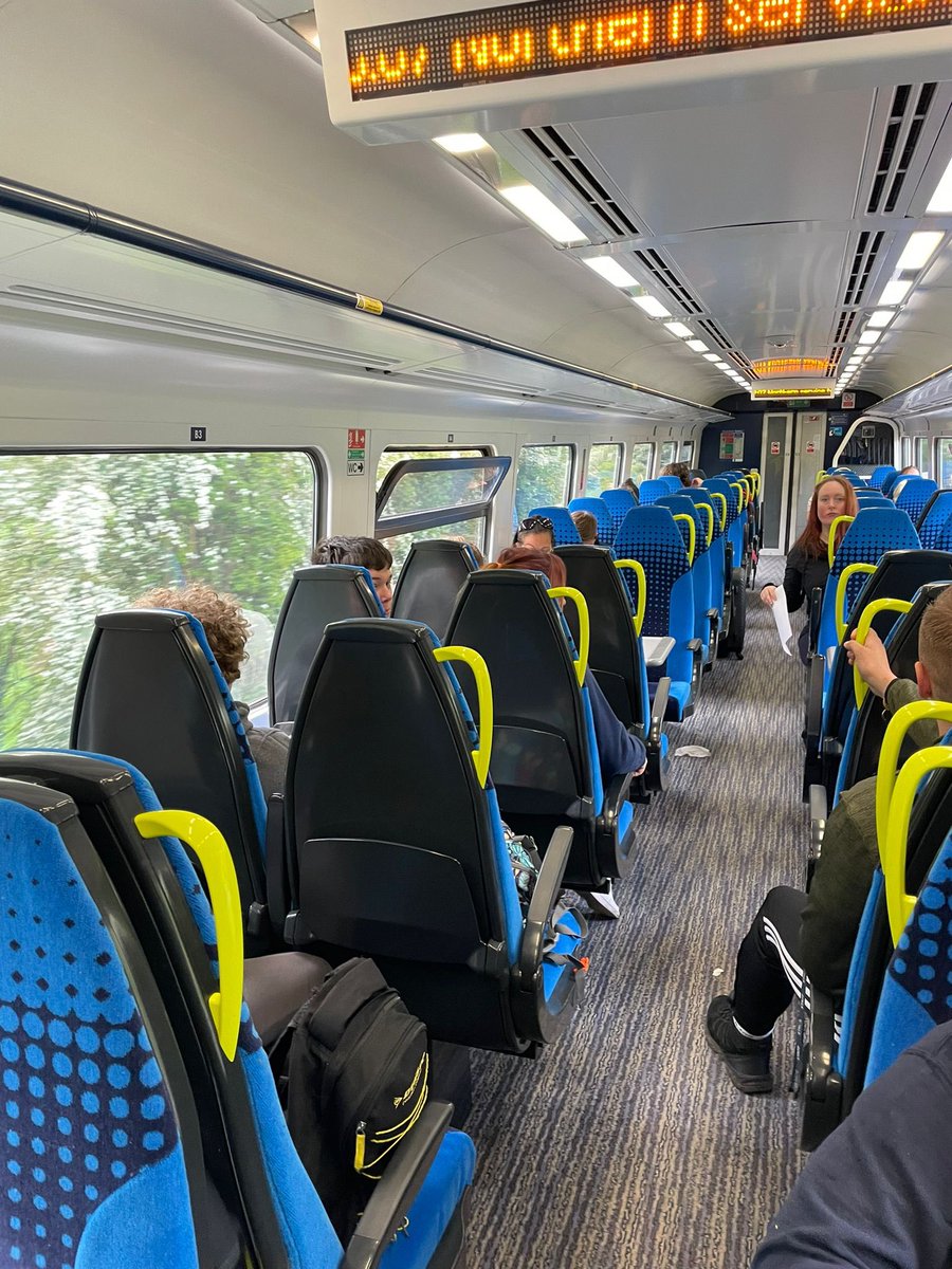 ElementsAcadUK's tweet photo. Today has been enjoyed by all, a huge thank you to Northern Rail, South Yorkshire Travel and the volunteers from Canal and River Trust for such an insightful experience! @GNRailUK @TravelSYorks @CRTYorkshireNE 

Great walk, brilliant learning and smashing sandwiches #TeamElements https://t.co/QmZjrbiQQ1