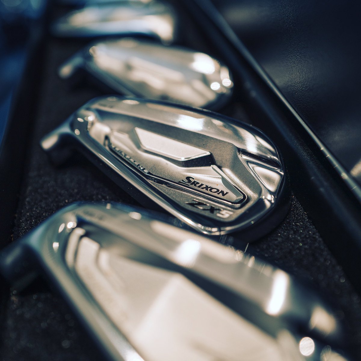 SrixonEurope's tweet image. Get ahead of the competition this season and equip yourself with a new set of ZX Mk II irons, perfectly custom fit for you by a PGA Professional at one of our Centres of Excellence.💪

Request a fitting appointment.👇

eu.dunlopsports.com/srixon/fitting…

#customfitting