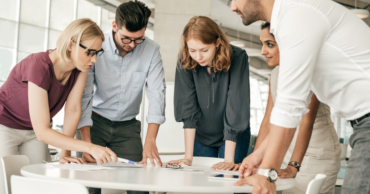 workingwebcopy's tweet photo. We get it. It’s hard to justify investing in a #ContentStrategy if you’ve already built an audience online. But keeping &amp; converting that audience requires targeted #marketing with a focus on long-term results. Read more: https://t.co/EsgXfatV9j https://t.co/u0jbbbbqtX