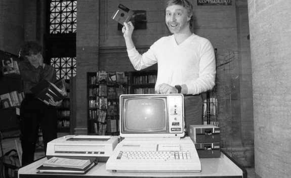 PCREPAIROK's tweet image. 🖥️ Is your computer showing its age? Don't let an outdated system slow you down! 🚀 #CabalaConsolidated can help bring new life to your old device with #ComputerRepair and upgrades. Contact us today and keep your digital world running smoothly! 💻🛠️ #ComputerUpgrade #TechSupport