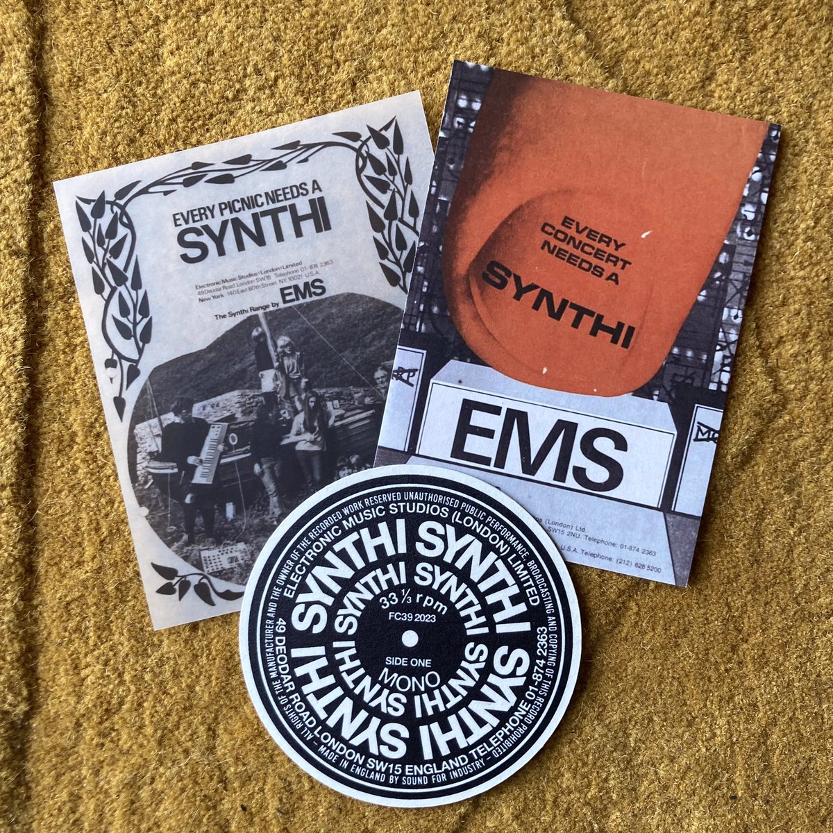 projectmoonbase's tweet image. V/A - Sounds From..... EMS (33 1/3, 7”, FC39) “250 pressing hard vinyl reissue to the semi-legendary 1972 EMS Synthi flexidisc, with originals around the £125 mark.” 😲 #EMS #VCS3 #Synthi 🎛️🎛️🎛️ discogs.com/release/670765… (@polyyouth, @2020sonicboom)