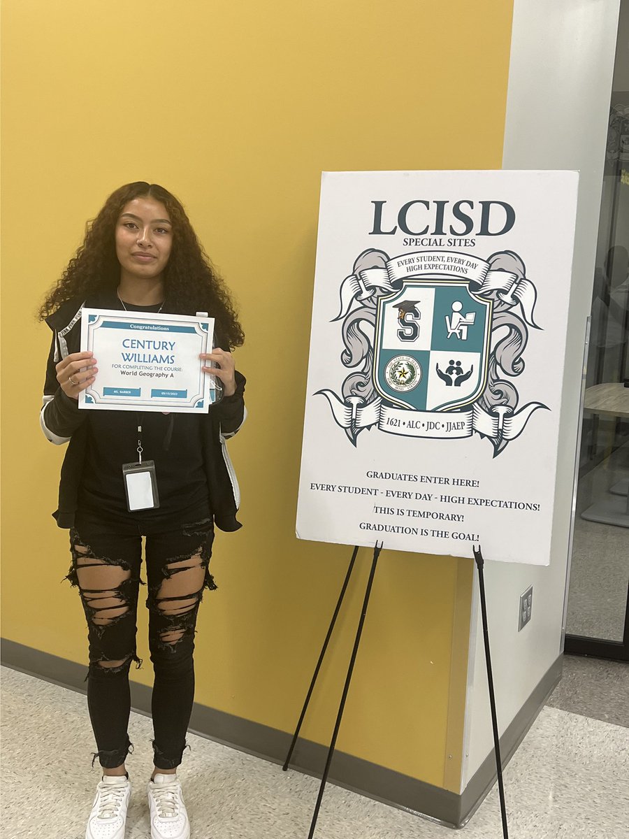 EveningFlex's tweet photo. Congratulations to Century W. from Terry High School for earning her World Geography A credit at 1621 Place Evening Flex. Nice job! We are so proud of you! @lcisd_specials @Terry_Rangers #SpecialSitesSuccess #betheonelcisd https://t.co/PGH9LByVp5