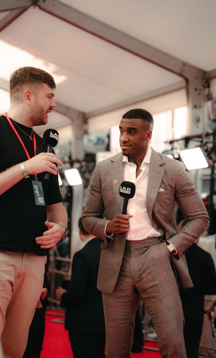 Bugzy Malone (@thebugzymalone) on Twitter photo Today was an honour to present an award for an epic charity @PrincesTrust #PrincesTrustAwards <a href="/Huntsman11SR/">huntsmansavilerow</a> Today was an honour to present an award for an epic charity @PrincesTrust #PrincesTrustAwards <a href="/Huntsman11SR/">huntsmansavilerow</a>