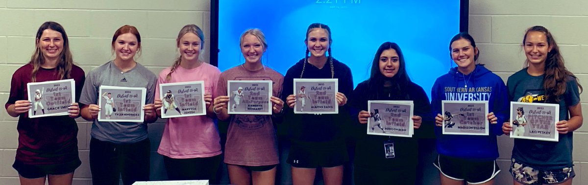 WallerSoftball's tweet photo. 🥎All-District Award Winners🥎

The ENTIRE team made the All-District Academic Team🤓

Congratulations on a great season!

Waller Softball 2023 #dogfight🥎🐾 https://t.co/UTfREG9CWS
