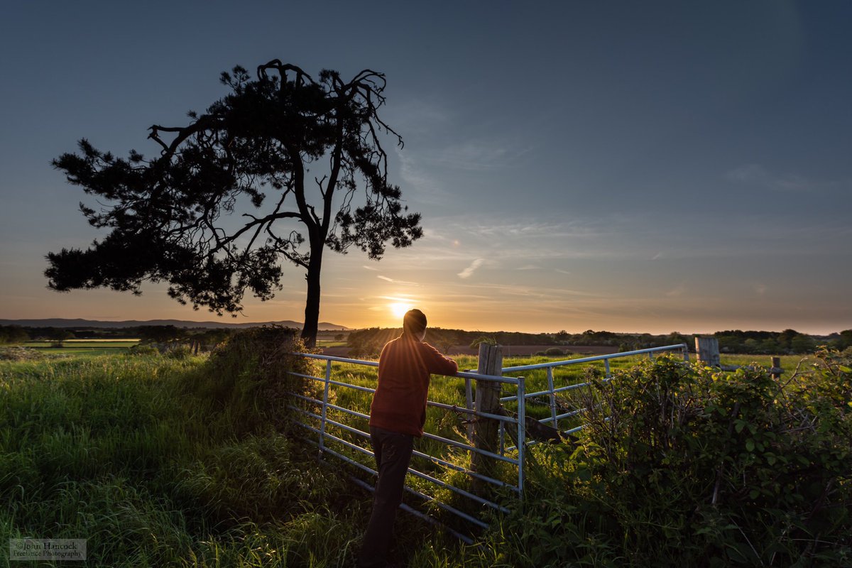 Worcestershire Sunset this evening - #worcestershirehour #worcestershire #sunset