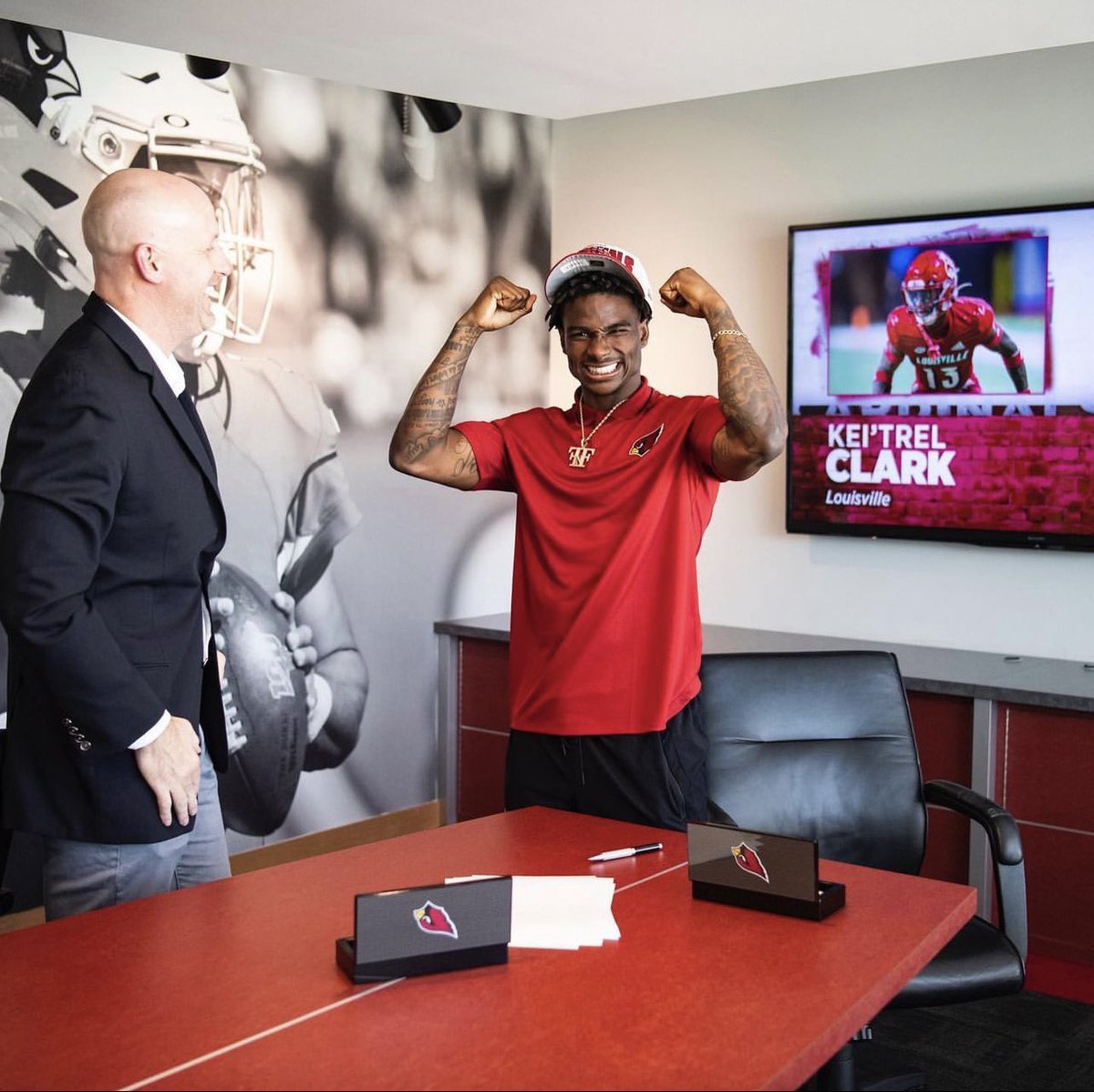 Coach “Eddie” Burk Jr💎🎸👣 tweet media