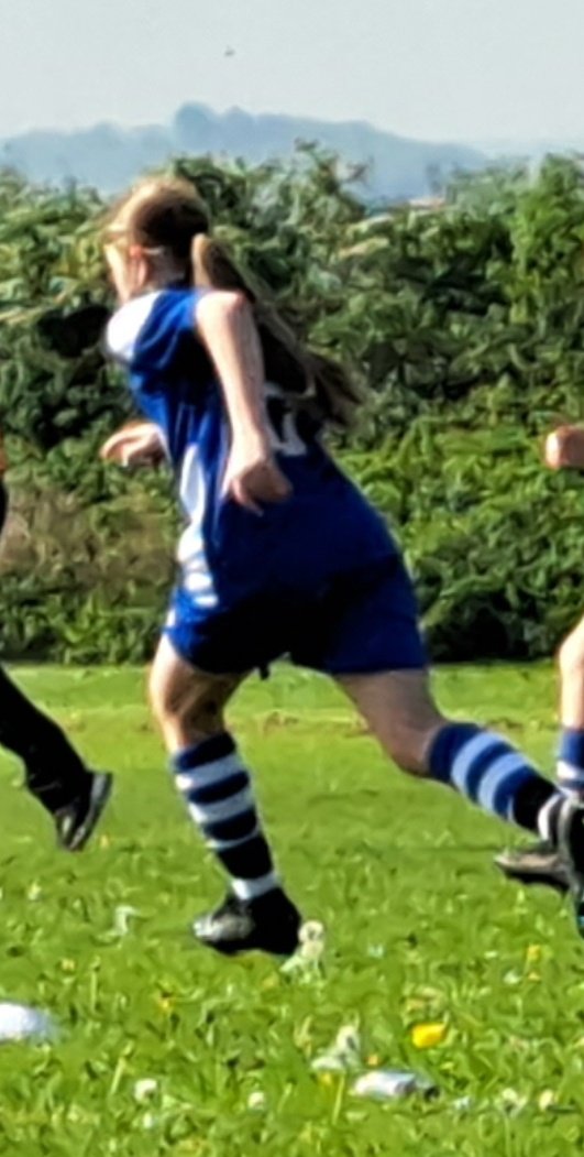 It's amazing what a bit of sunshine and enjoying watching Jas work so hard for her team can make you feel. ⚽️🌞#girlscankick #playerofthematch