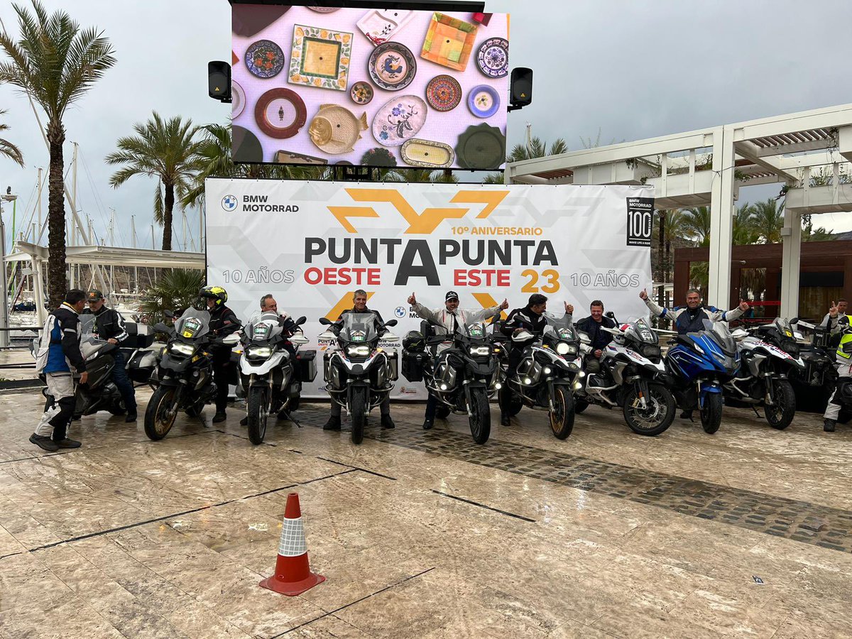 FuenteolidMoto_'s tweet photo. Gracias a @bmwmotorradesp por la gran organización del #PuntApunta por estos días rodando con #seguridad y hacer que lo pasemos genial, gracias a todos los que nos acompañasteis y hacer esos kilómetros en moto más divertidos #Joy el año que viene más. @BMWGroupEspana https://t.co/T1qNekzfhg