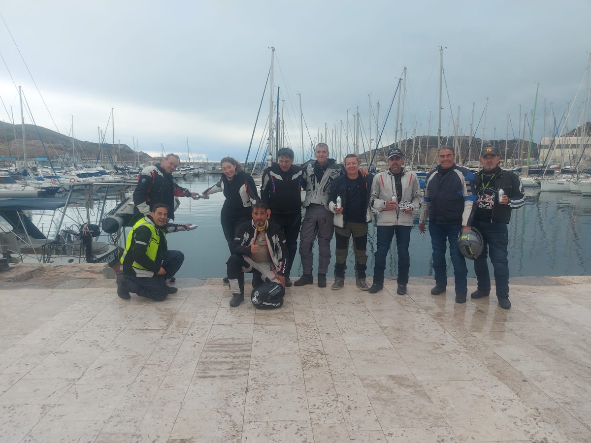 FuenteolidMoto_'s tweet photo. Gracias a @bmwmotorradesp por la gran organización del #PuntApunta por estos días rodando con #seguridad y hacer que lo pasemos genial, gracias a todos los que nos acompañasteis y hacer esos kilómetros en moto más divertidos #Joy el año que viene más. @BMWGroupEspana https://t.co/T1qNekzfhg