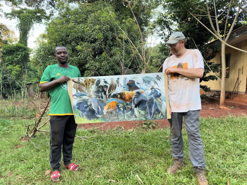 Together with Australian artist Jason Roberts, local rangers and my colleague Louis Nkembi (not in the photo), we are starting the Cameroon #wildlifeart project in #Lobéké National Park, #Cameroon