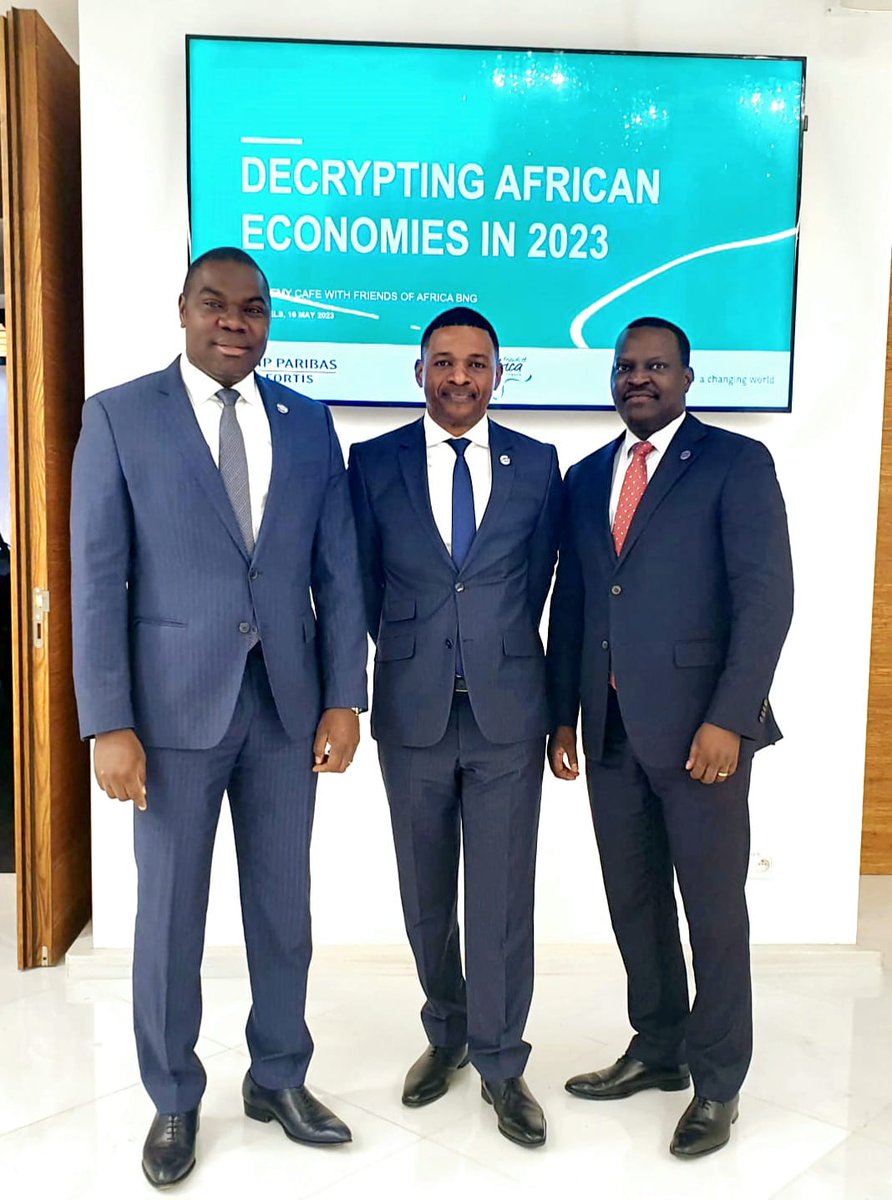 EmvahouA's tweet photo. Africa is THE place to invest. Bravo à @GuyGweth qui représentait le @cavie_acci ce jour au 1 rue de la chancellerie . Merci à #BNPParibasFortis pour la vision et à #FriendsOfAfrica pour l'action: tout long voyage commence par un premier pas. @Kamatacha @KoenDeLeus @CNyombayire https://t.co/t4R9sPYqKw