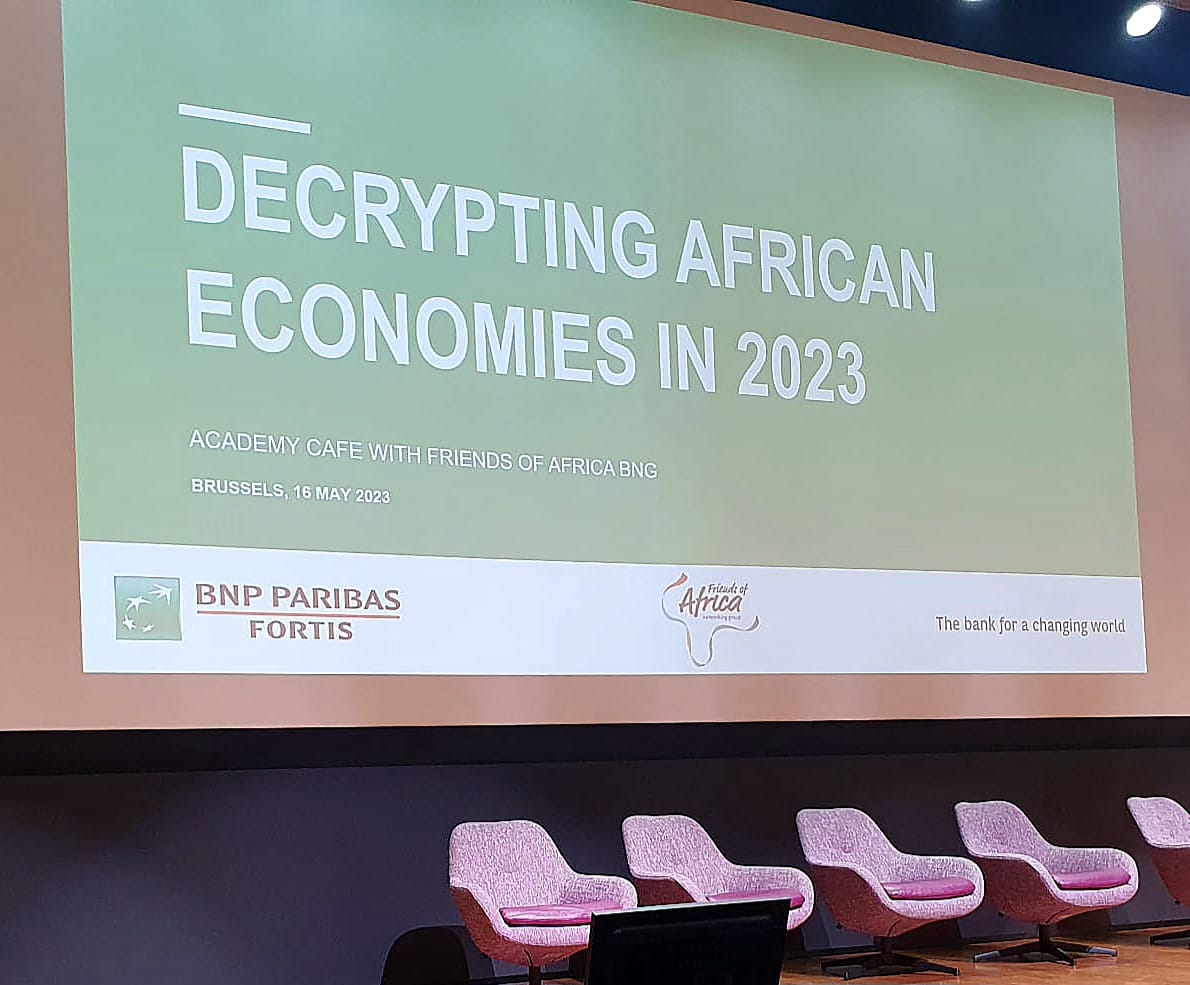 EmvahouA's tweet photo. Africa is THE place to invest. Bravo à @GuyGweth qui représentait le @cavie_acci ce jour au 1 rue de la chancellerie . Merci à #BNPParibasFortis pour la vision et à #FriendsOfAfrica pour l'action: tout long voyage commence par un premier pas. @Kamatacha @KoenDeLeus @CNyombayire https://t.co/t4R9sPYqKw