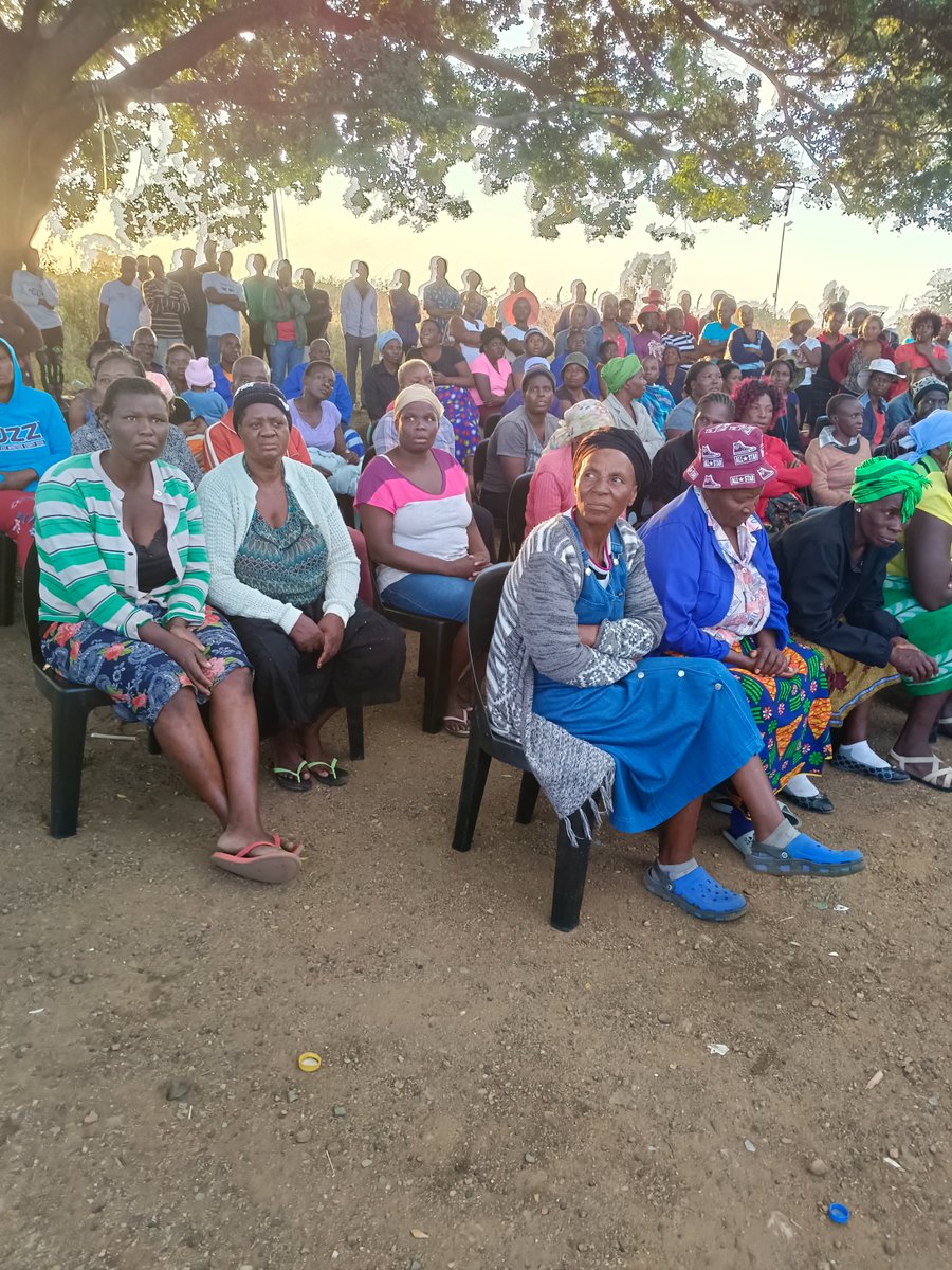 Archieward5byo's tweet photo. @RModiByoSouth we had a successful community engagement meeting with Sdojiwe residents this afternoon and I was happy to meet them. https://t.co/2I4vC1VcZa