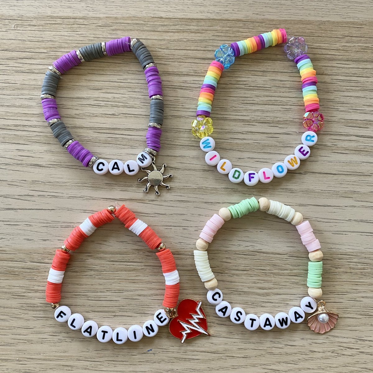 caramelmp3's tweet photo. back at it :) #5sosbracelets https://t.co/T15vtOi75P