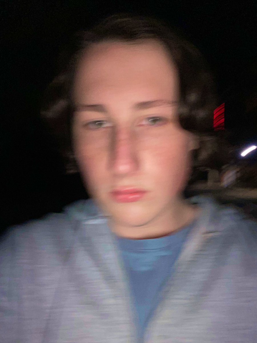 bogdanvi's tweet photo. night selfie https://t.co/e3N4aaWgHr