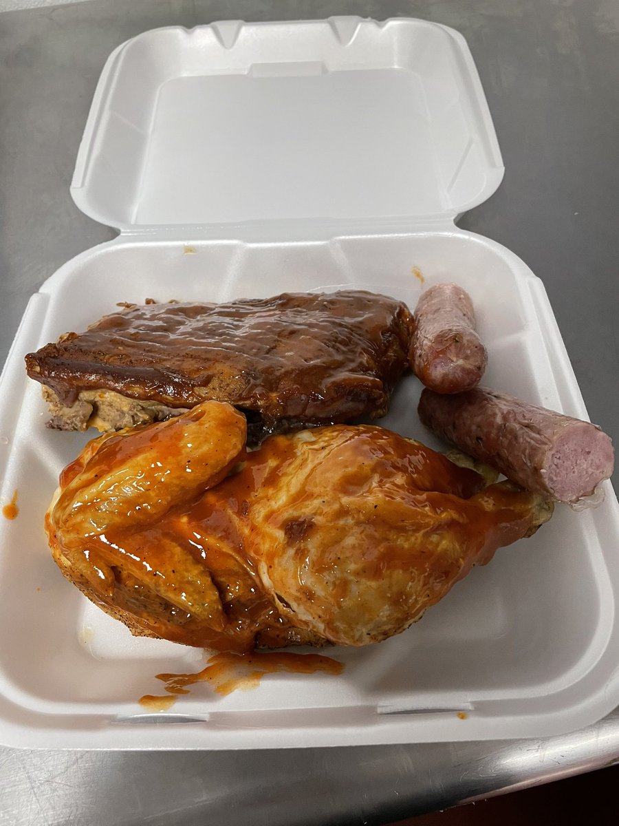 Join us THIS Saturday, May 20th, for 

(BUBBA’S BIG DINNER MEAT BOX) 📦 🍖🍗🌭 📦  $15
⚠️(Preorders are STRONGLY RECOMMENDED) 📞: 419-483-5649

- BBQ baby back  Ribs (with Bubba’s Mopping Sauce)

- Half Smoked Chicken (with mopping sauce)
- Bubba’s Smoked Kielbasa.