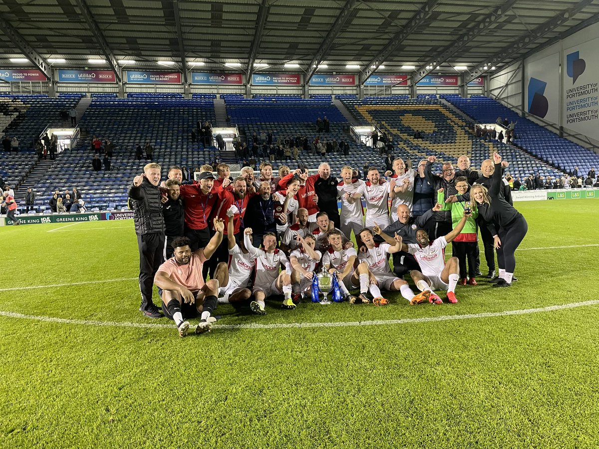 Horndean_FC's tweet image. 🏆 DOUBLE CHAMPS!!

🔴⚪️ #UpTheDeans
