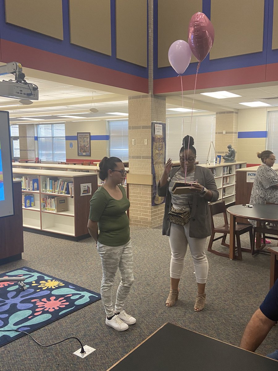 olisonsk's tweet photo. @RoyalEarly amazing leadership !!congratulations new teacher academy graduates of RISD https://t.co/6M2kjKYq2g