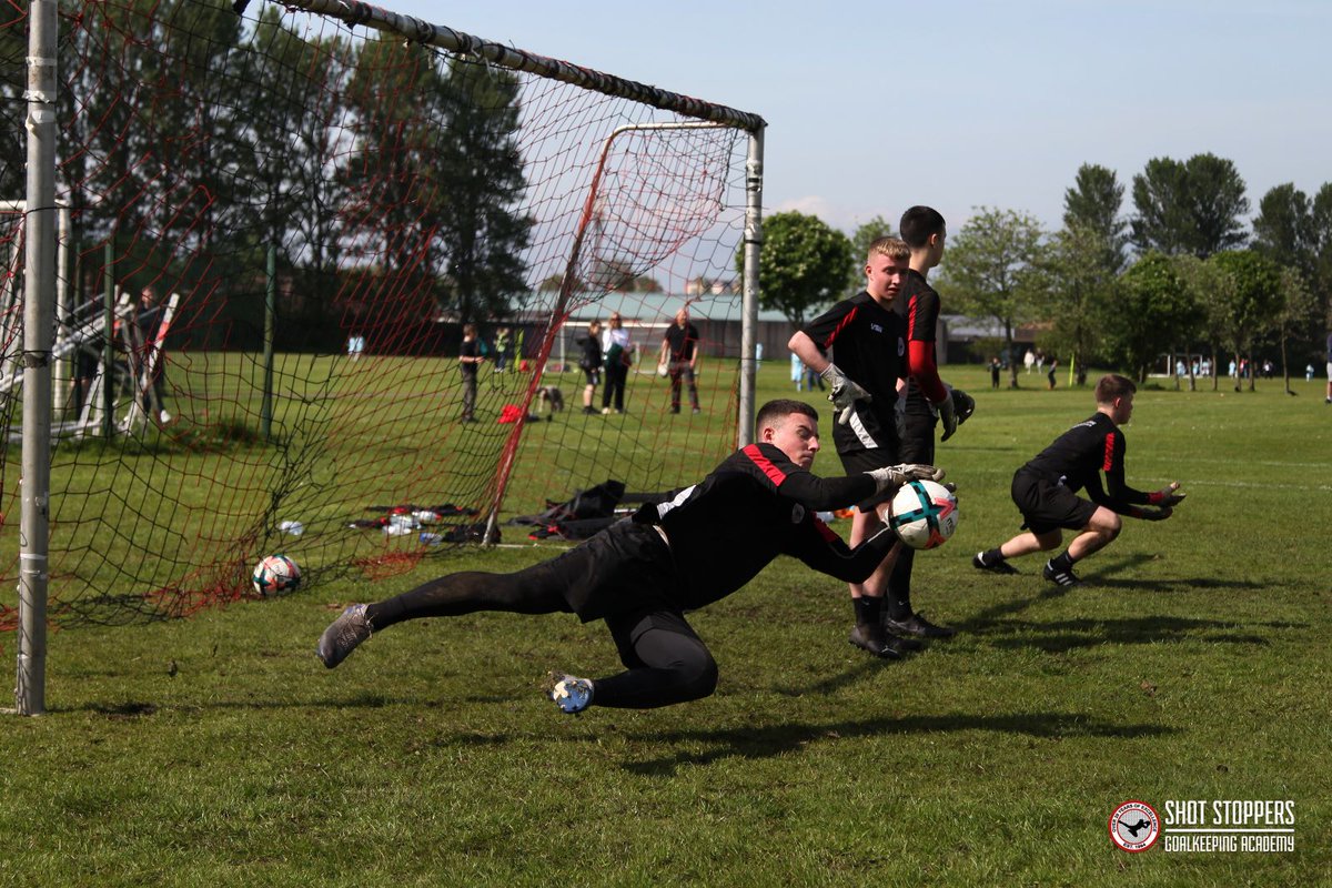 shot_stoppersgk's tweet photo. Strong performances on Saturday from our keepers in the most advanced group.
Great to see keepers from 15 yrs to 30+ training together at such a high level.
Get in touch via DM of you want to join us.
#bewiththebest #goalkeeper #goalkeepertraining #goalkeepers #goalkeepersaves https://t.co/Ez8HoGrYCc