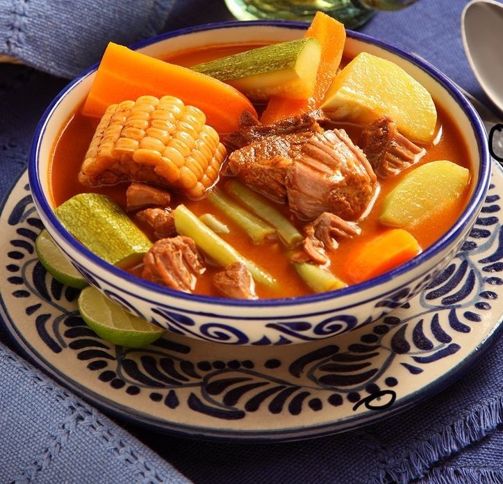 Claudia. on Twitter "Caldo tlalpeño de pollo, caldo de res o mole de olla, cuál les gusta? 🤔"