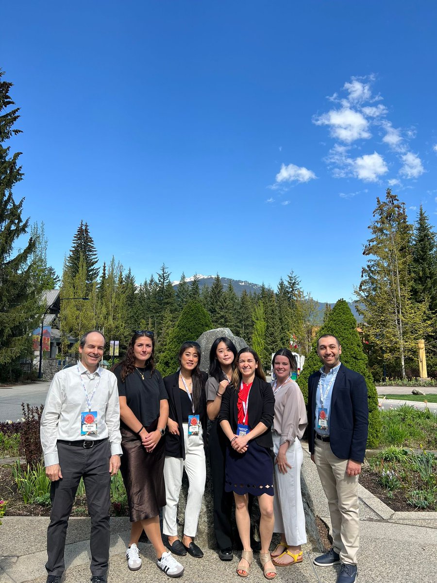 DNS researchers past and present are gathering at @ObesityCan’s 8th Canadian Obesity Summit in beautiful Whistler, BC this week ⛰️🇨🇦