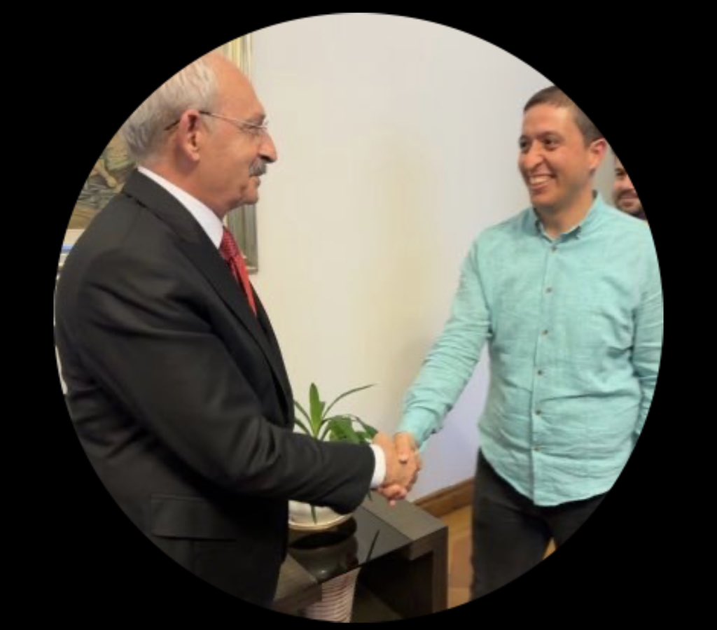 Kamuoyuna duyuru : 

Müvekkilim Sn. <a href="/vekilince/">Muharrem İNCE</a> ‘ye yönelik itibar suikasti dosyasında yurt dışındaki FETÖ yöneticilerine paralel olarak Türkiye’de WhatsApp grubu kurup iftira ve hakaret içeren paylaşımları yaygınlaştıran ve bir çok kişiyi suça bulaştıran kişiler CHP ile ilişkili