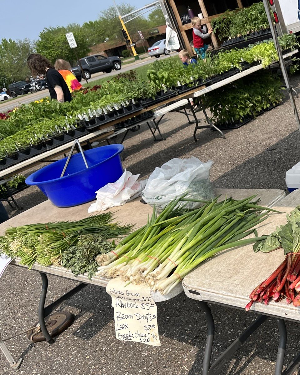 StPaulMarket's tweet image. Hey folks, you don't want to miss out on the Andover Farmers' Market today, hosted by Saint Paul Farmers' Market! Come check out this friendly neighborhood market while you can!

#alwaysfresh #alwayslocal #andovermn #stpaulfarmersmarket