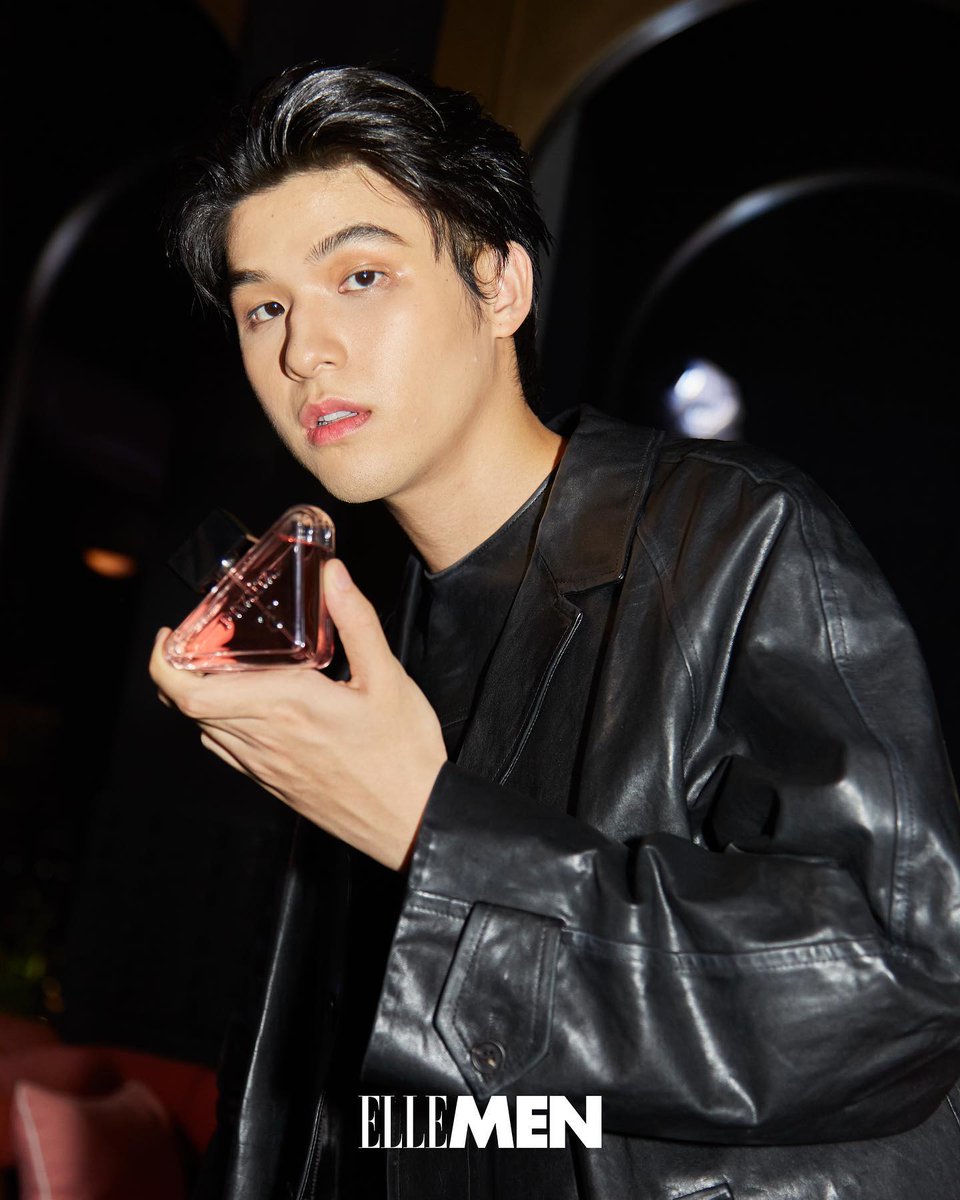 SWongraveeBR's tweet photo. SKYWONGRAVEE X PRADA. ☁️

• Prada Paradoxe Lanch Night Party, uma nova fragrância que conte Sky está sendo abaixador.

#skywongravee
#ELLEMENThailand https://t.co/4zBgef0si0