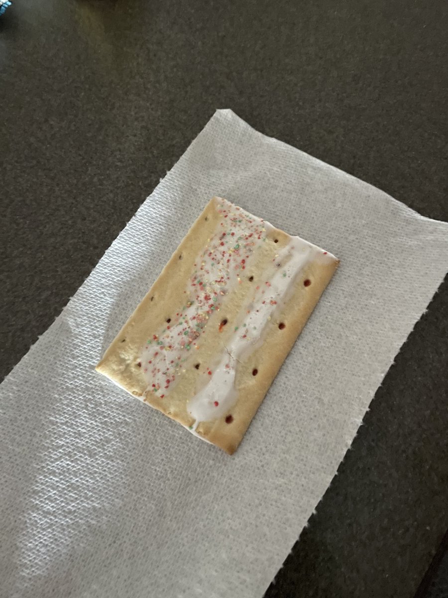 grape_420_69's tweet photo. @PopTartsUS what is this https://t.co/ZOODJkXXt0