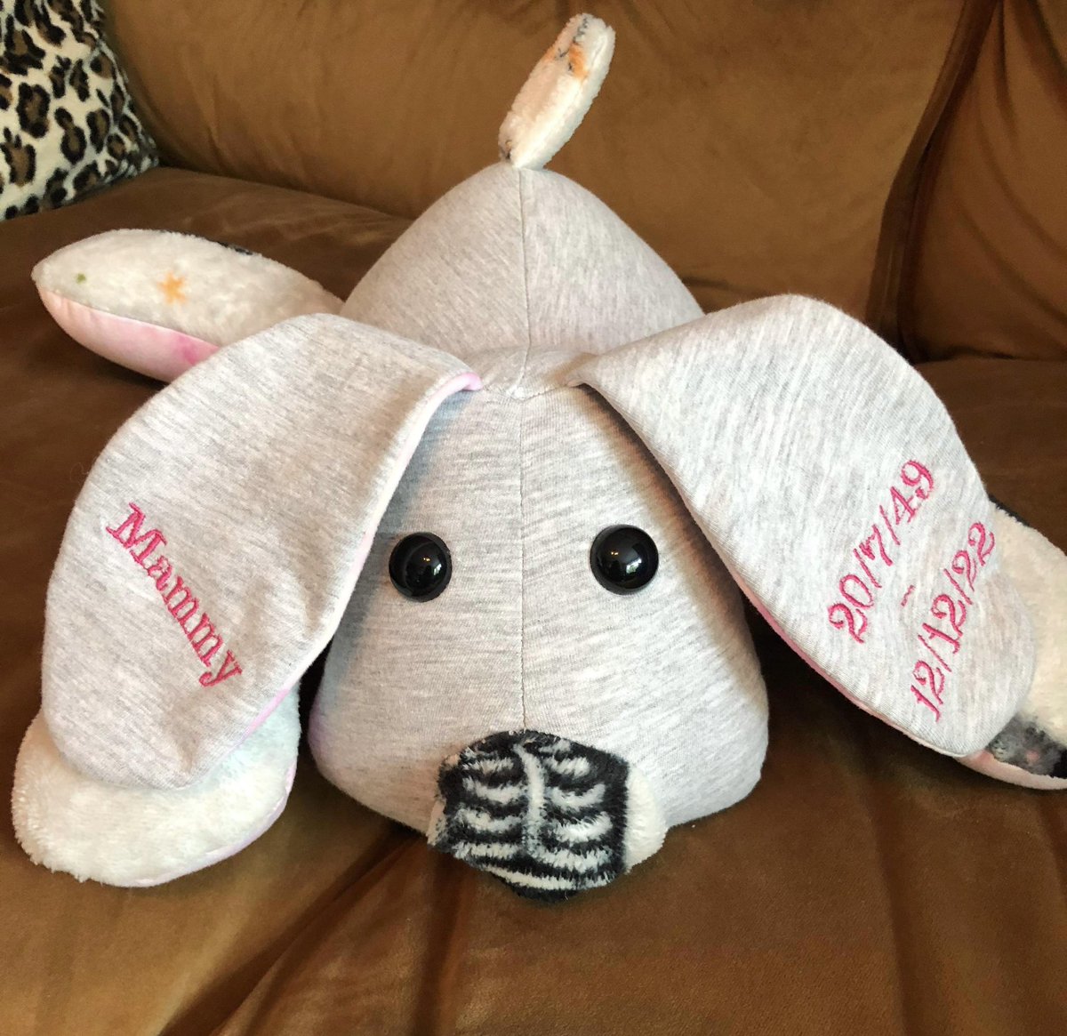 The new addition to the house mums memory bear ❤️ 🐾