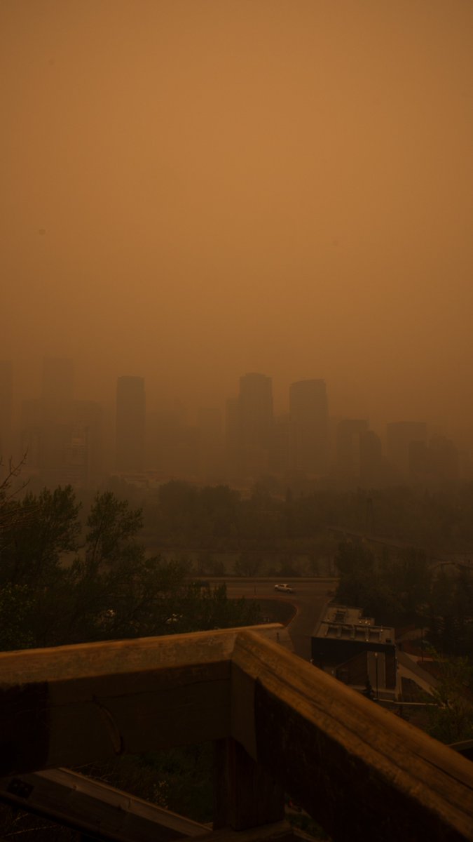 There's an eerie look to the Calgary downtown today. #ABFires #AlbertaWildfires
