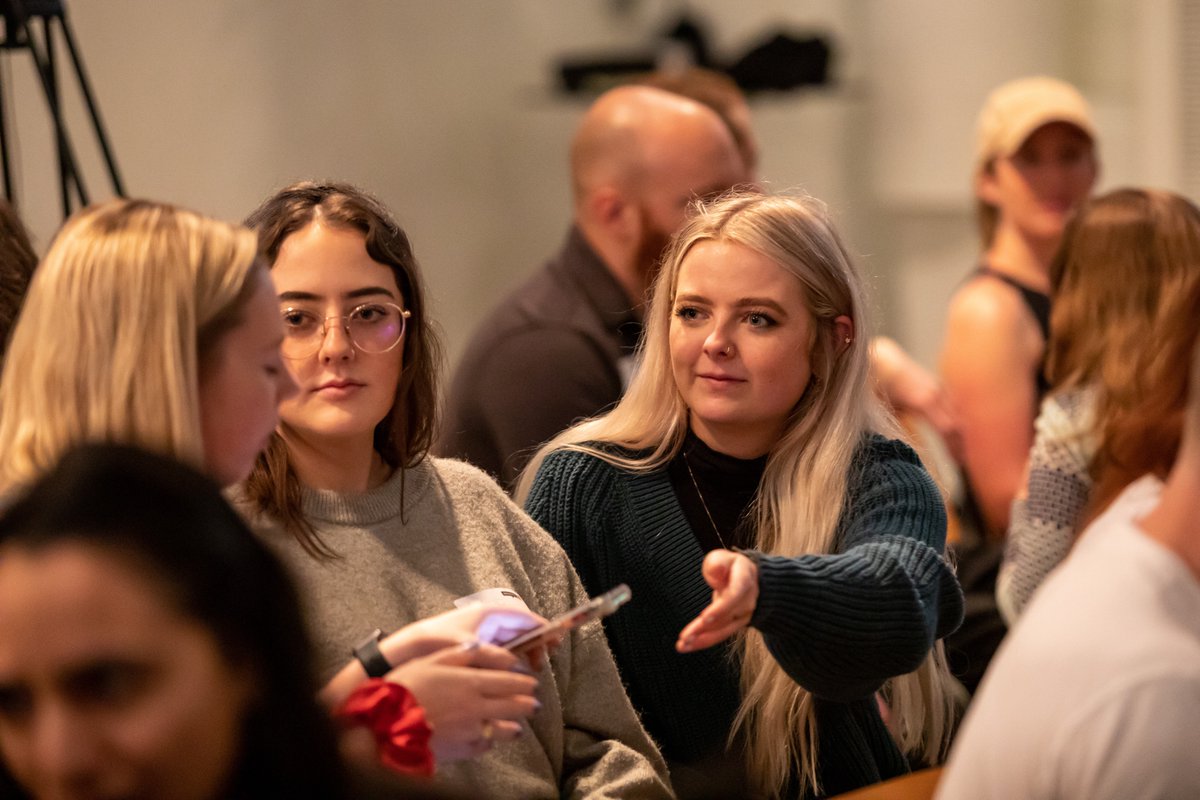 CM_Austin's tweet image. Follow Your Neighbor! Each month, we ask our attendees to turn to someone they don't know, introduce themselves, and follow each other on their favorite social platform. We love seeing the connections that this intentional moment fosters. #CMmovement #CMATX