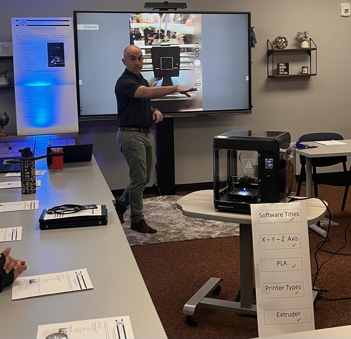 CBHarryK's tweet image. 3D Printer Building Tech Group Training Today! @CBlismith @cbjjaffe @laurel_podraza @brianfmerrill #cbsdtech #cbinnovate