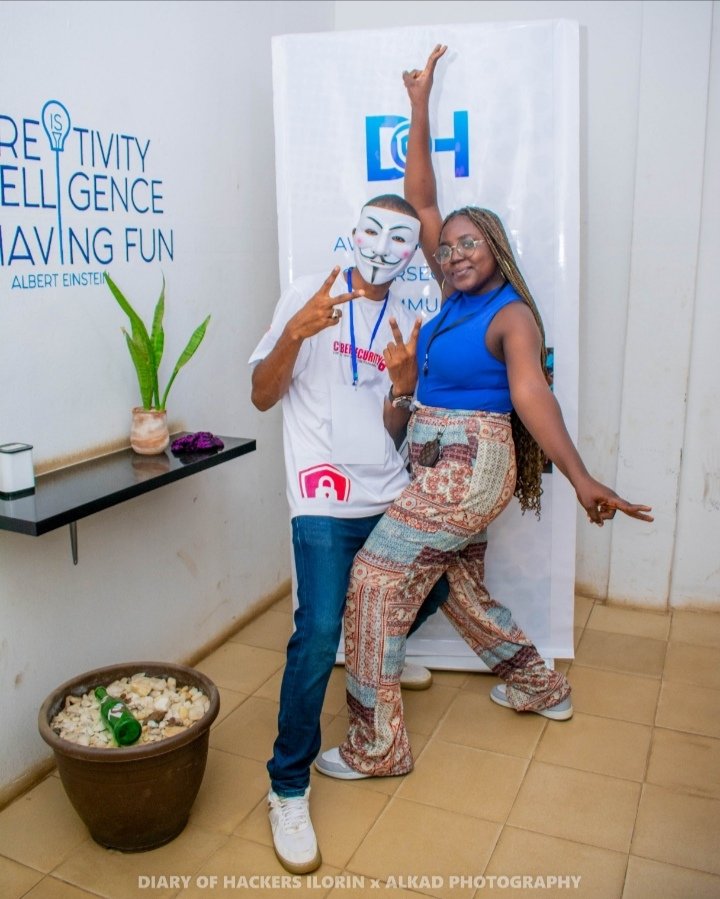 twenty4_io's tweet image. Demystify #cybersecurity with me in 3 mins! 🧵

Well, Diary of Hackers #Ilorin Community has been flooded with alot of newbies, (I&apos;m loving it really) and as one of our strongest objectives is to help #CyberStarters acquire knowledge easily in the field of cyber security.