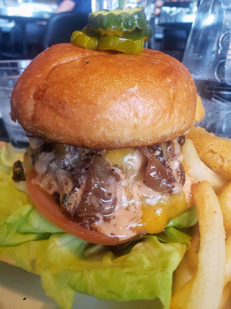 YoinkAdventures's tweet photo. Four new additions to the #burger collection - tell us where YOUR favorite #hamburger is found? 

DISCOVER / LOG / SHARE your adventures on Yoink

#geocaching #foodblogger #americana https://t.co/7TKQFv7yu6