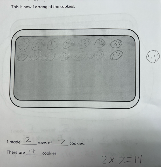 MrsCunningham17's tweet photo. Working with arrays in Grade 1/2 @stannephoenix  using @knowledgehook and @PearsonMatholo1 little book Array's Bakery. We played a fun game too to consolidate our math facts! #mathisfun @WCDSBLearns https://t.co/ihr0s1iFQ3