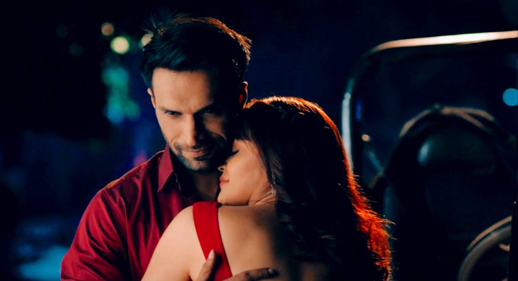 Monami’s unconditional love melted the walls Karan built around himself 

#MoRan #KaveriPriyam #ShaleenMalhotra