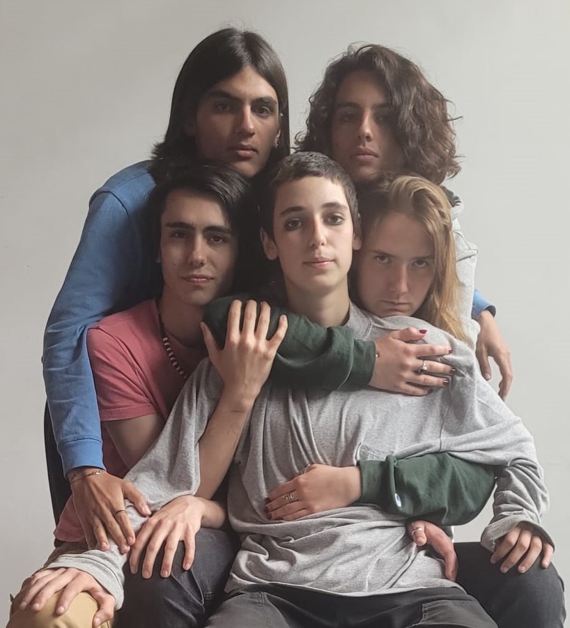 Mue imaginale en tournée dans les établissements parisiens, pour la Journée mondiale de lutte contre l'homophobie, la transphobie et la biphobie, avec <a href="/Academ_Paris/">Observatoire de lutte contre les LGBTphobies</a> #theatre #tournée #luttelgbtqiphobies #adolescence #colleges #lycées #journeemondialeluttecontrehomophobie