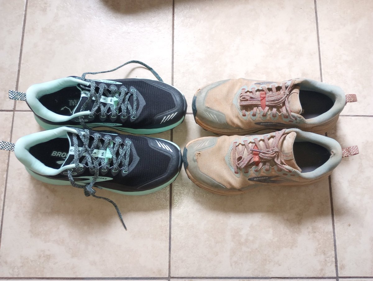 TheForeverWalk1's tweet photo. Out with the old and in with the new!! We replaced our @brooksrunning Cascadia 16s with.. Cascadia 16s!! In our opinion there simply isn't a better sneaker made for hiking longer distances 💪 https://t.co/nmPNN1NwGv