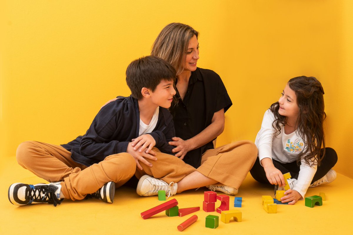 Es amor sin condiciones. Y sí, es 100% Mamá.

Aprovecha 🙌 Lleva 3 paga 2 
*Finaliza el 21 de mayo. 

*Aplica a ropa de mujer.

Disponible en:
📲 Pinto.com.ec
📲 Whatsapp +593 99 851 4784 wa.link/7ooiy6 
📍Tiendas físicas pinto.com.ec/locales