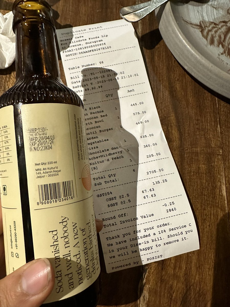 lettersbysid's tweet photo. @BeGreenr @32ndAvenue @bhukombucha greenr overcharging for the kombuchas they serve! On questioning, the servers are plain rude and obviously cannot explain why they charge extra :) Clear violation of MRP regulations #kombucha #begreenr #greenr #kulturd #bhukombucha https://t.co/8xardphOKY